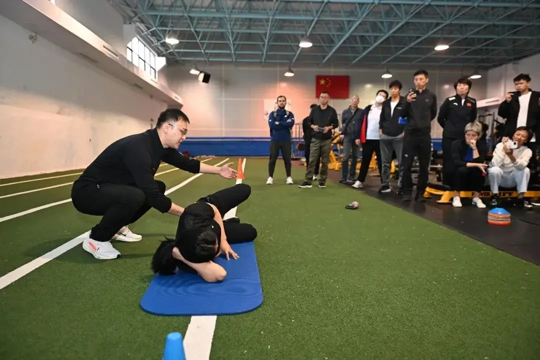 如何设计个性化的篮球训练方案以促进个体发展_0